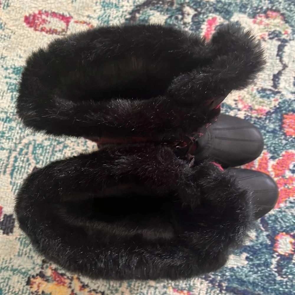 L.L. Bean size 10